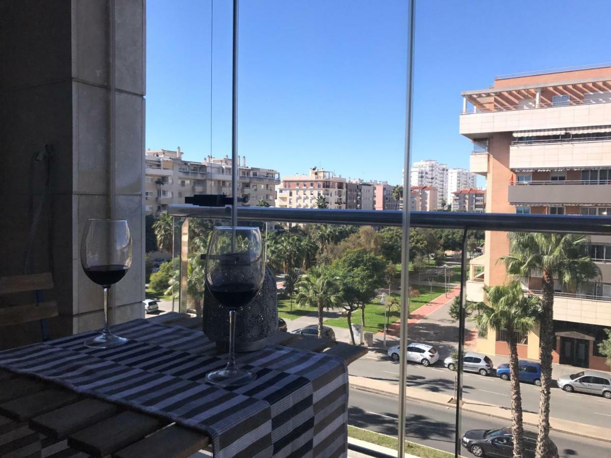 Apartamento Paseo Maritimo Antonio Banderas مالقة المظهر الخارجي الصورة